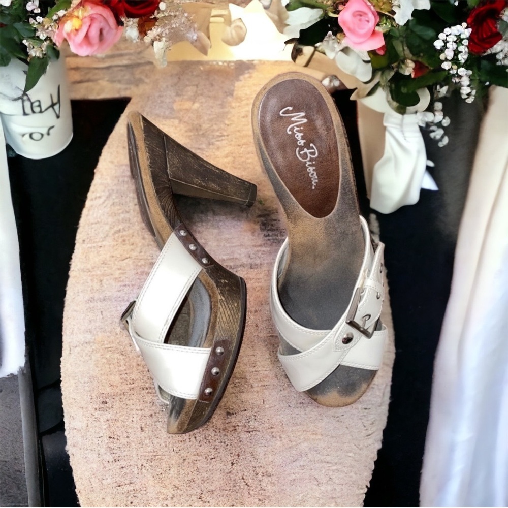 Mia Brown Women's Cream Heeled Mules - Picture 3 of 7
